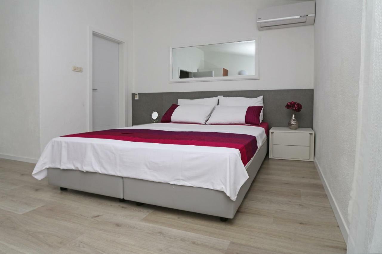 Apartments Turic Makarska Esterno foto