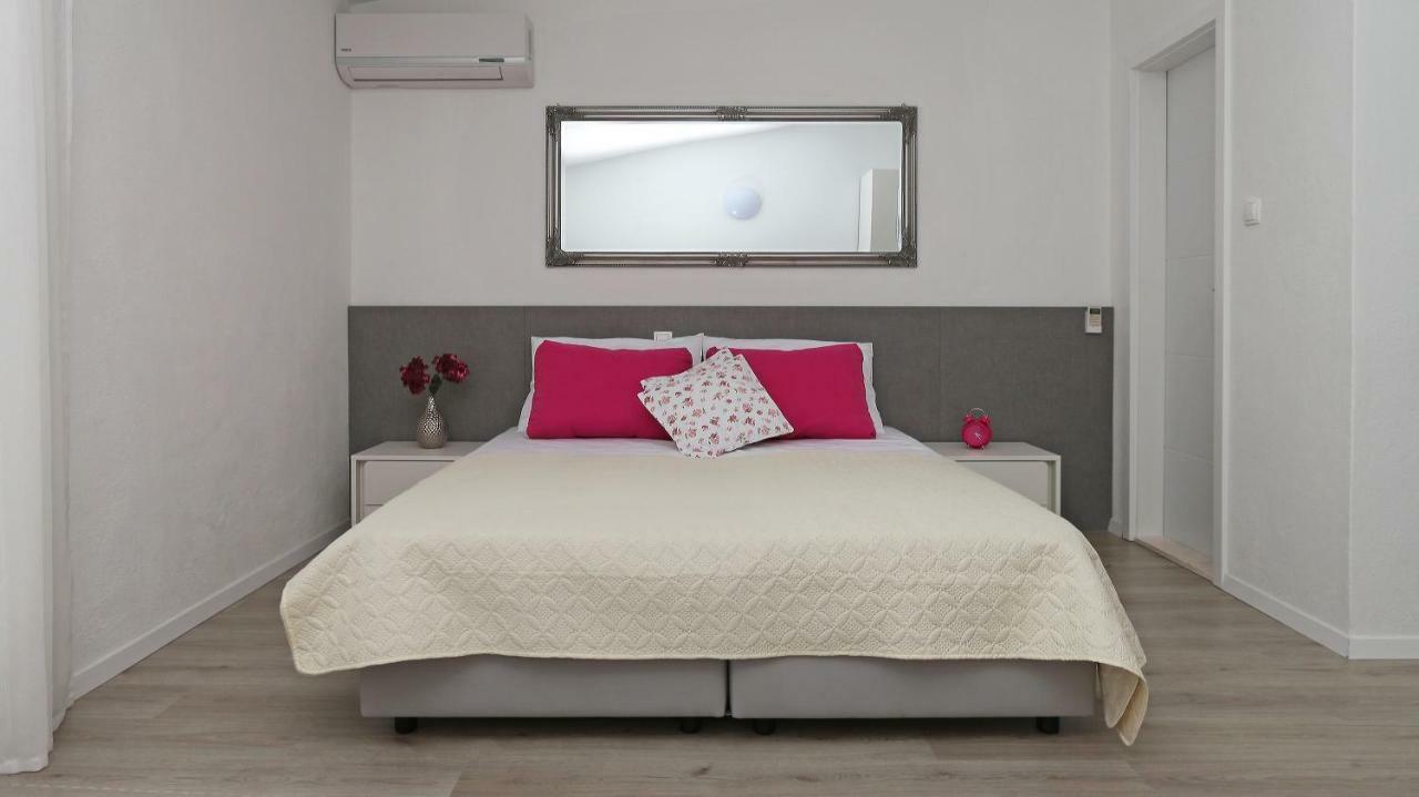 Apartments Turic Makarska Esterno foto