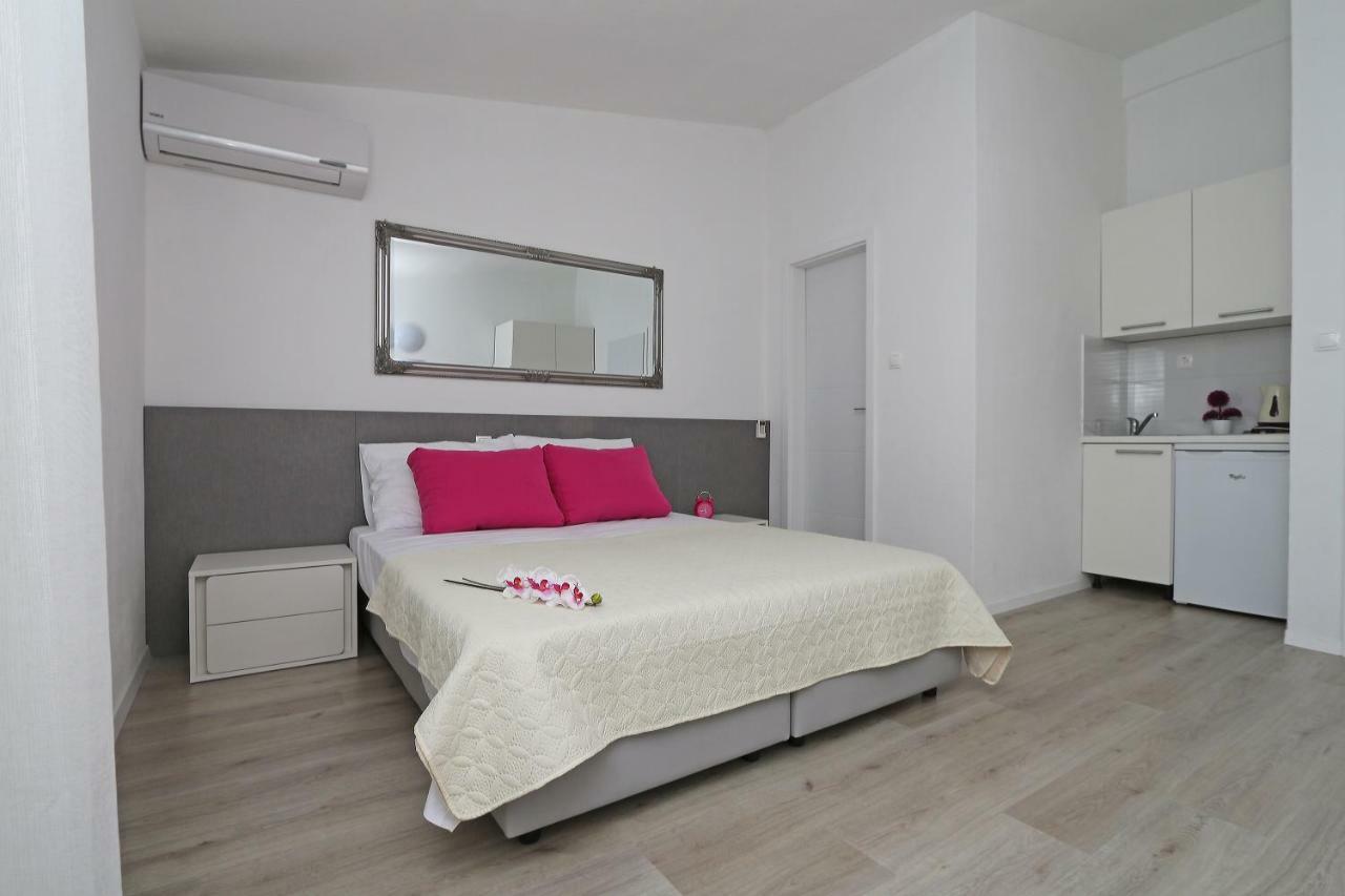 Apartments Turic Makarska Esterno foto